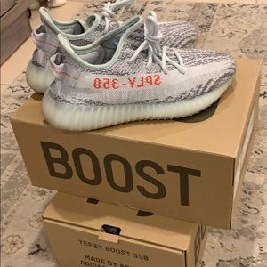 YEEZY BOOST 350 BLUE TINT